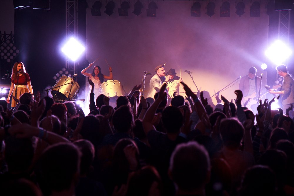 Concert Reviews and Photos: The Art of Celebration  Tour 2014