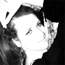 Julia JS, 'I Wake Up and Smile - Single'