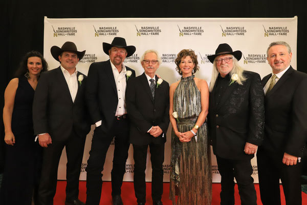 Amy Grant Inducted into Nashville Songwriters Hall of Fame!