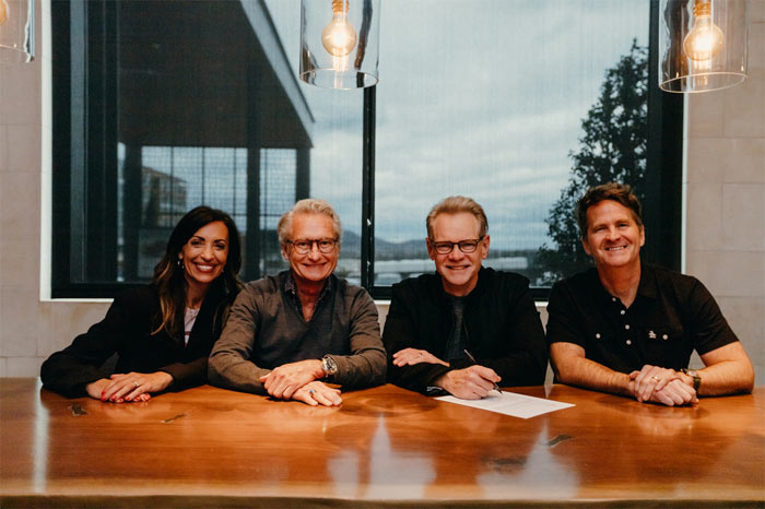 Steven Curtis Chapman Announces Re-Signing with Provident Label Group; New Song Available Today