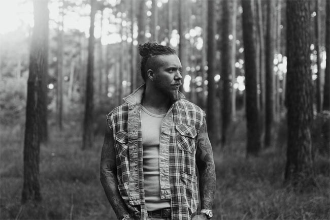 JFH News: Brandon Lake Debuts Fan Favorite New Single, "That's Who I Praise"