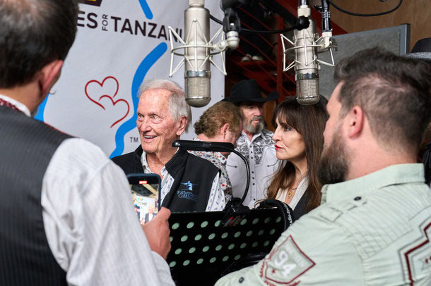 Pat Boone to Release Multi-Artist Anthem 'ONE - Voices for Tanzania' March 21